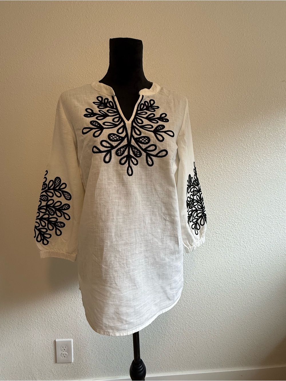 Talbots Linen Blend Embroidered Tunic Top White Black Boho Peasant XS